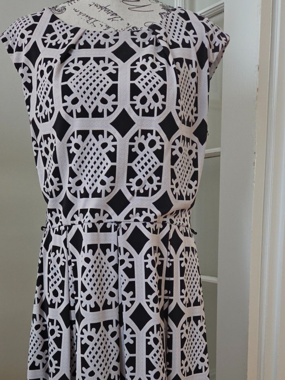 Tiana B. Fit & Flare Dress Size 12 Black White Geometric Pleated Midi